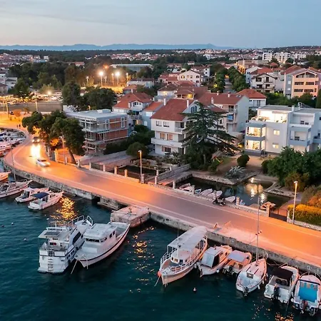 Apartamento Sunset Aura Seafront In